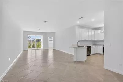 20559 Hazelnut Ct S, Lehigh Acres, FL 33936 - Photo 5