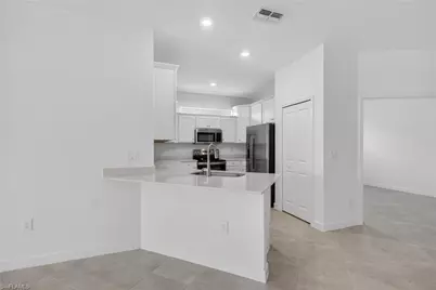 20559 Hazelnut Ct S, Lehigh Acres, FL 33936 - Photo 7