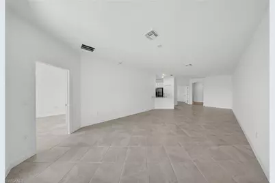 20559 Hazelnut Ct S, Lehigh Acres, FL 33936 - Photo 5