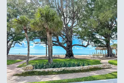 529 Fairway Ter, Naples, FL 34103 - Photo 47