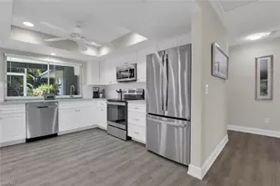 150 1st Ave N, Naples, FL 34102 - Photo 11