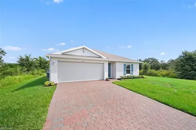 544 Woodview Dr, Lehigh Acres, FL 33972 - Photo 3