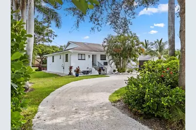 560 9th Ave S, Naples, FL 34102 - Photo 5