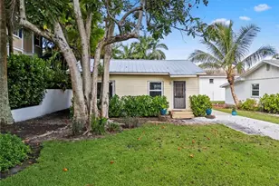 560 9th Ave S, Naples, FL 34102 - Photo 11