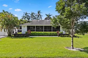 560 9th Ave S, Naples, FL 34102 - Photo 7