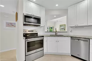 1542 Trafalgar Ln, Naples, FL 34116 - Photo 7