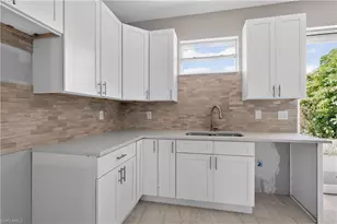 3027 2nd St, Fort Myers, FL 33916 - Photo 13