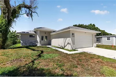 3027 2nd St, Fort Myers, FL 33916 - Photo 1