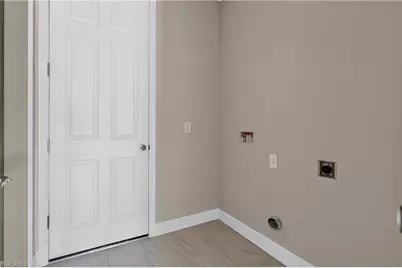 3027 2nd St, Fort Myers, FL 33916 - Photo 7