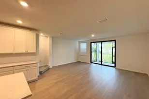 27880 Radiant Ct, Bonita Springs, FL 34135 - Photo 9