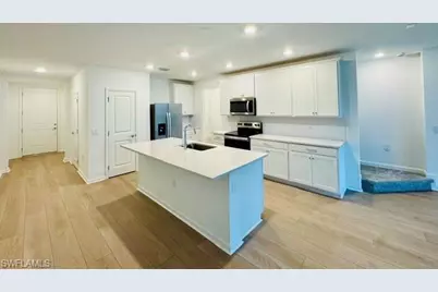 27880 Radiant Ct, Bonita Springs, FL 34135 - Photo 5