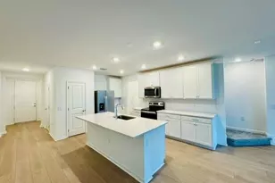 27880 Radiant Ct, Bonita Springs, FL 34135 - Photo 5