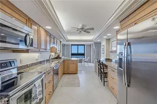 2348 Gulf Shore Blvd N, Naples, FL 34103 - Photo 7