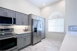 661 Windsurf Ln, Naples, FL 34108 - Photo 11