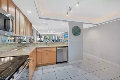 12945 Vanderbilt Dr #304, Naples, FL 34110 - Photo 9