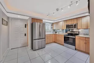 12945 Vanderbilt Dr, Naples, FL 34110 - Photo 5