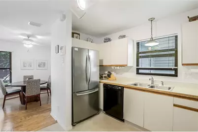 880 8th Ave S #101, Naples, FL 34102 - Photo 5