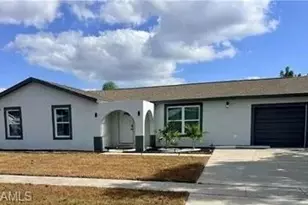 1044 Ridgeway Dr, North Fort Myers, FL 33903 - Photo 3