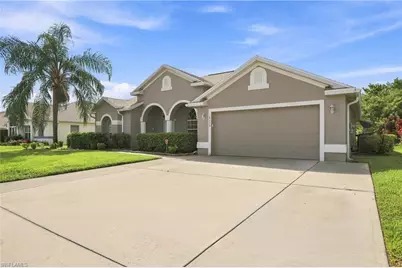 18320 Plumbago Ct, Lehigh Acres, FL 33972 - Photo 3