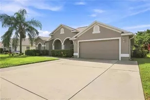 18320 Plumbago Ct, Lehigh Acres, FL 33972 - Photo 3