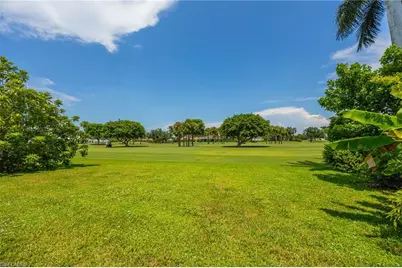 635 Wedge Dr, Naples, FL 34103 - Photo 3