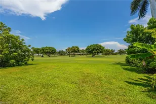 635 Wedge Dr, Naples, FL 34103 - Photo 3
