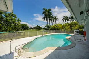 635 Wedge Dr, Naples, FL 34103 - Photo 13
