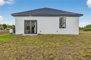 1146 Ecrue St E, Lehigh Acres, FL 33974 - Photo 13