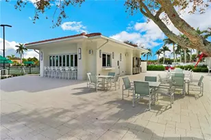 1001 Foxfire Ln, Naples, FL 34104 - Photo 29