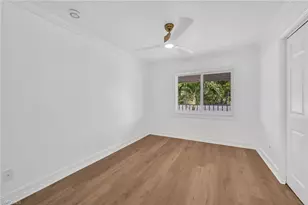 388 Belina Dr, Naples, FL 34104 - Photo 11