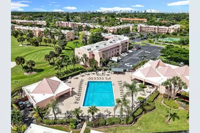 150 Turtle Lake Ct #303, Naples, FL 34105 - Photo 7