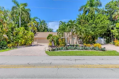 221 Viking Way, Naples, FL 34110 - Photo 3