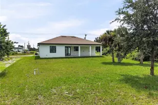 831 Bently St E, Lehigh Acres, FL 33974 - Photo 17