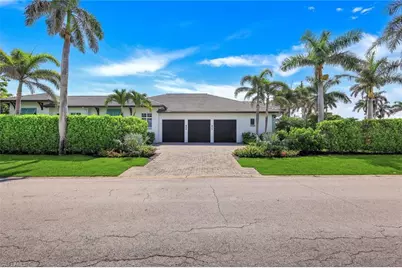 425 Harbour Dr, Naples, FL 34103 - Photo 29