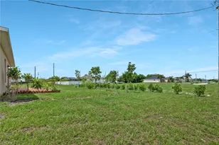 2426 Santa Barbara Blvd N, Cape Coral, FL 33993 - Photo 21