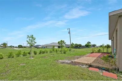 2426 Santabarbara Blvd N, Cape Coral, FL 33993 - Photo 25