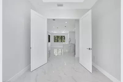 169 18th Ave NW, Naples, FL 34120 - Photo 7
