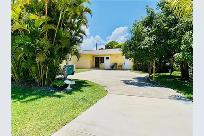 690 98th Ave N, Naples, FL 34108 - Photo 1