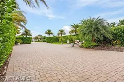 13656 Golden Palms Cir, Fort Myers, FL 33913 - Photo 7