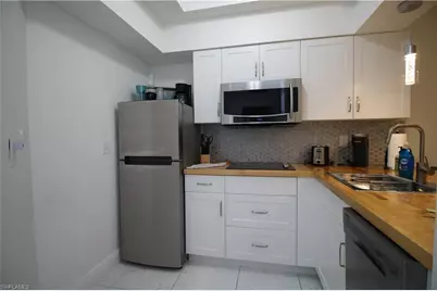3323 Olympic Dr #712, Naples, FL 34105 - Photo 7