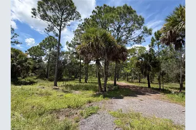550 S Utopia St, Clewiston, FL 33440 - Photo 9