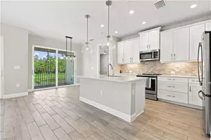2626 Seychelles Cir, Naples, FL 34112 - Photo 3