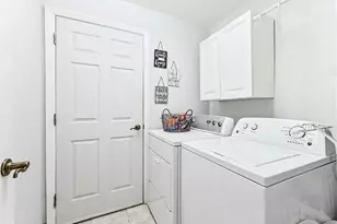 8439 Hollow Brook Cir, Naples, FL 34119 - Photo 17