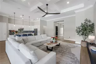9151 Snowy Owl Wy, Naples, FL 34120 - Photo 3