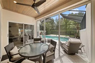 392 Carlton Pl, Naples, FL 34108 - Photo 23