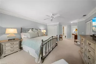 392 Carlton Pl, Naples, FL 34108 - Photo 31