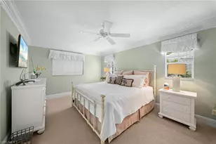 392 Carlton Pl, Naples, FL 34108 - Photo 33