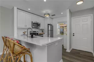 1071 Pine Isle Ln, Naples, FL 34112 - Photo 3