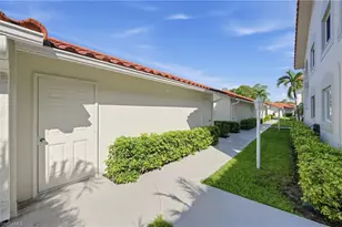 380 Gabriel Cir, Naples, FL 34104 - Photo 37