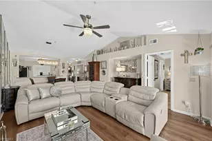 380 Gabriel Cir, Naples, FL 34104 - Photo 9